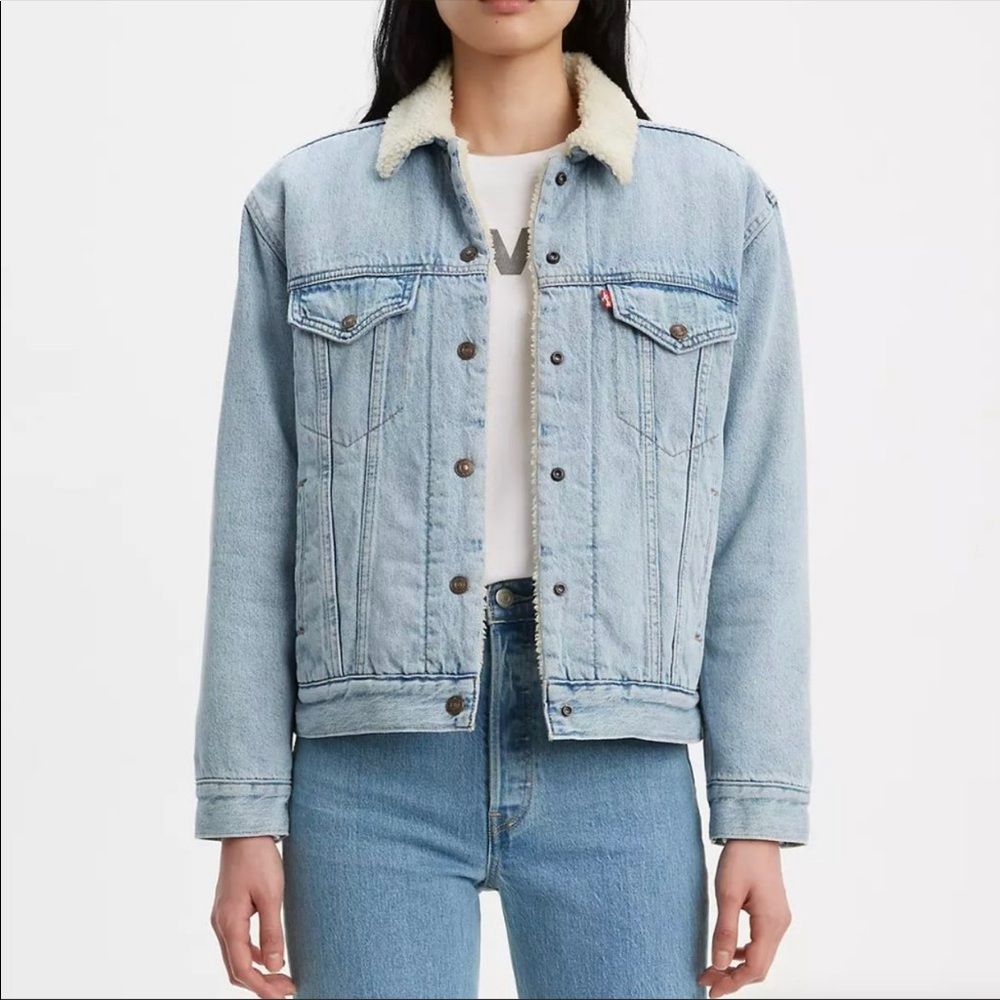 Livi’s Ex boyfriend trucker Sherpa lined jacket